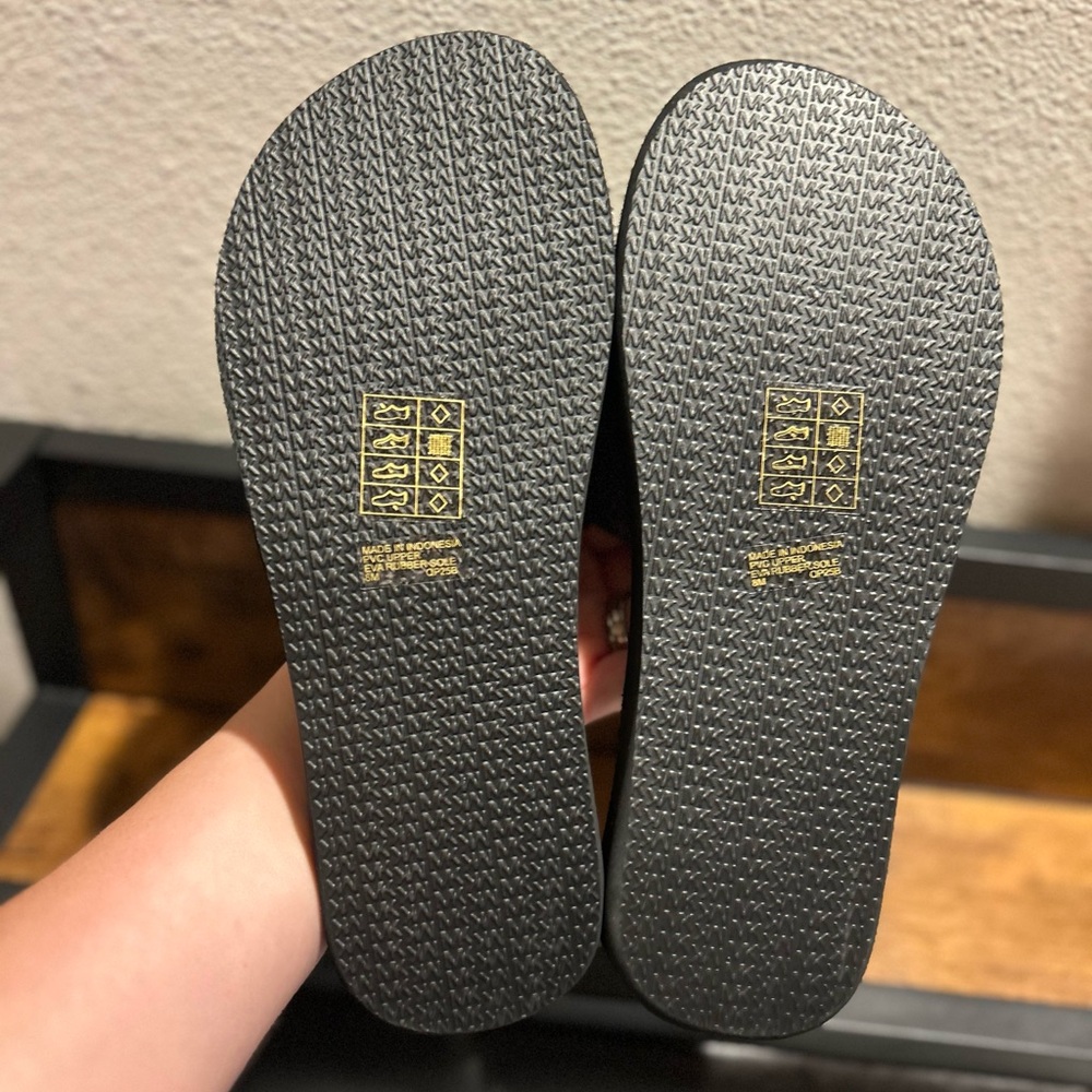 NWOT Michael Kors 🎀 Slide Sandals - Picture 2 of 4